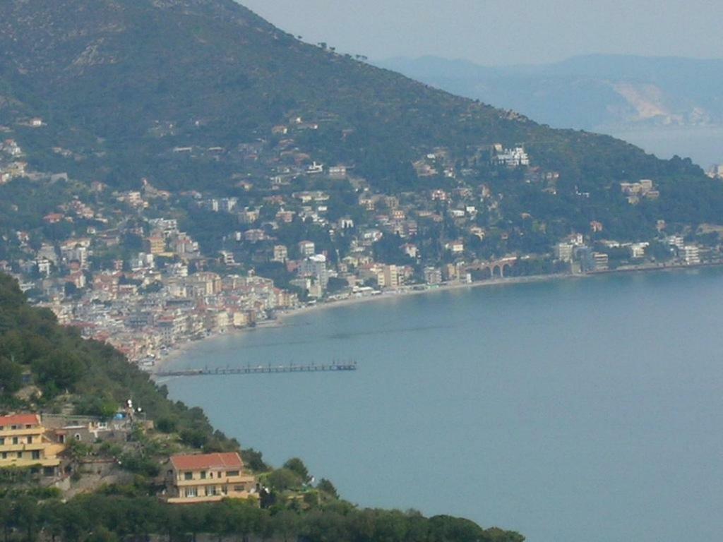 Bed and Breakfast Il Nido Rifatto Laigueglia Exterior foto